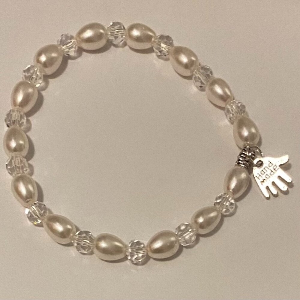 NEW Faux Pearl stretch bracelet